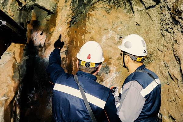 Руслан Өскенәлі посетил предприятия Жезказганского региона