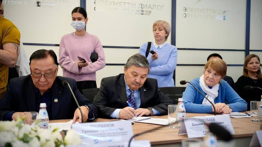 Как отметили участники мероприятия, центр станет постоянной платформой для обсуждения и поиска решений по вопросам трудовых отношений, охраны труда, социальной стабильности и защиты интересов работников и работодателей.