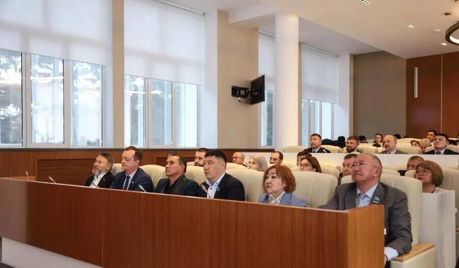 На XXIV сессии Восточно-Казахстанского областного маслихата рассмотрели итоги социально-экономического развития региона