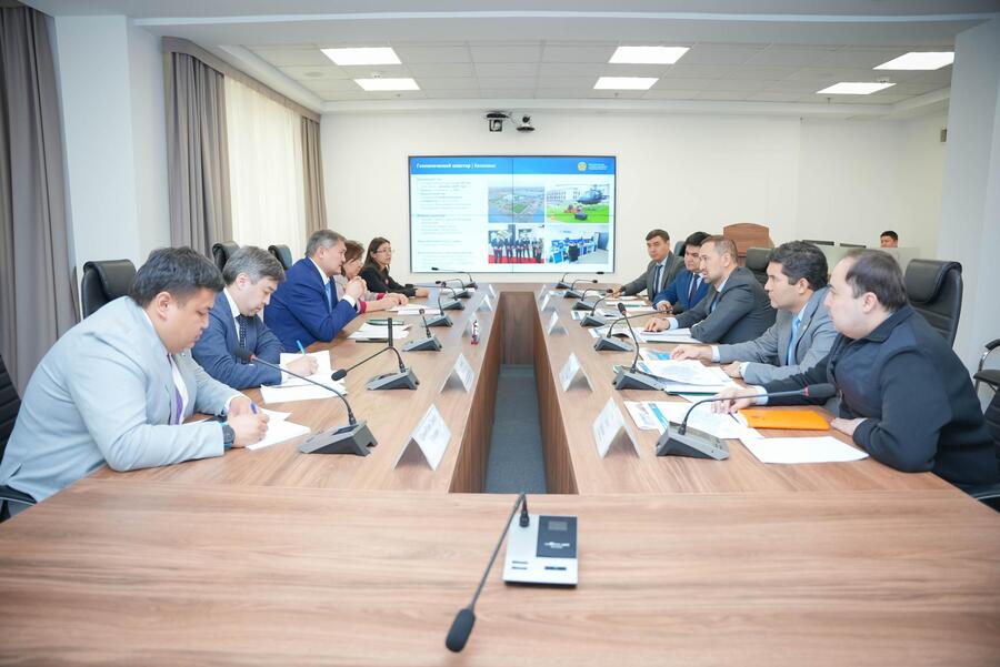 Корпорация «Казахмыс» последовательно развивает взаимодействие с государственными органами, научными и образовательными организациями с целью подготовки инженерных кадров и внедрения прикладных научных решений в горно-металлургическом комплексе.