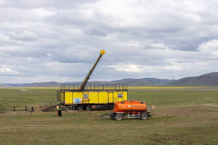 Речь идет одновременно о цифровизации геолого-маркшейдерских работ и создании современной инфраструктуры в Жезказгане.