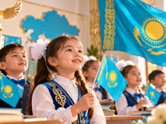 30 стихотворений ко Дню Республики: для детей в детском саду и школьников