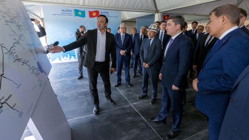 Бектенов проверил работу по строительству транспортно-логистического комплекса в Кордае