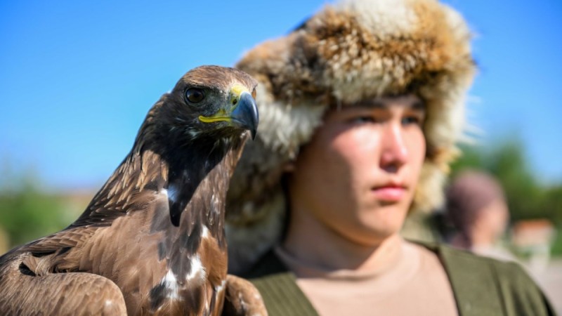 Токаев и Бердымухамедов посетили комплекс «Этноаул»