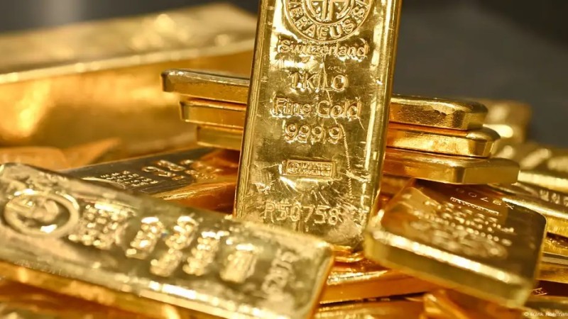 Цена на золото впервые в истории превысила $3500