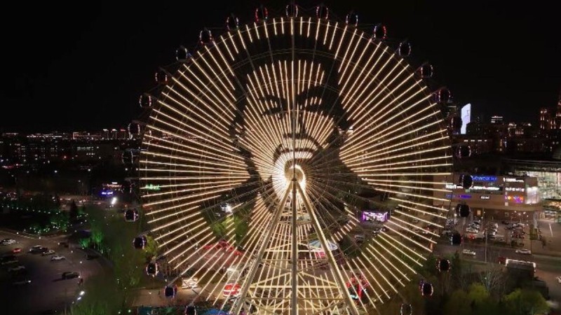 Портрет Абая Кунанбайулы появился на самом большом колесе обозрения страны в Астане