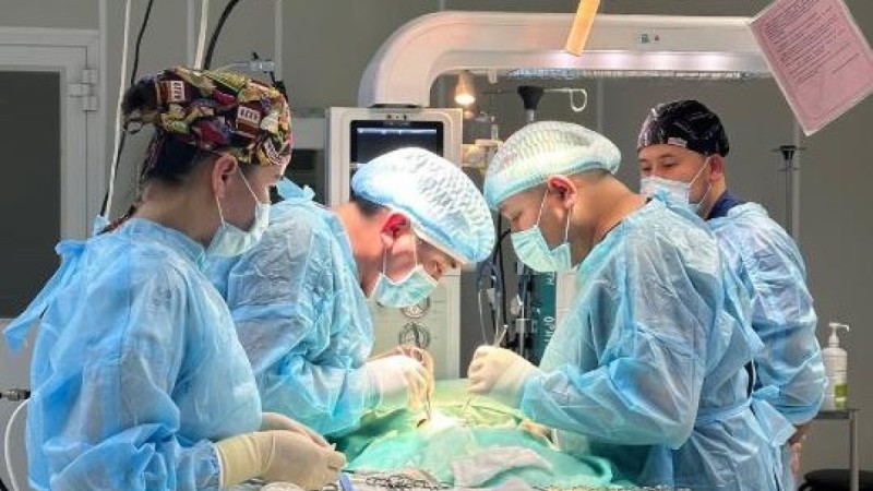 Сразу три сложные операции успешно перенес новорожденный в Шымкенте