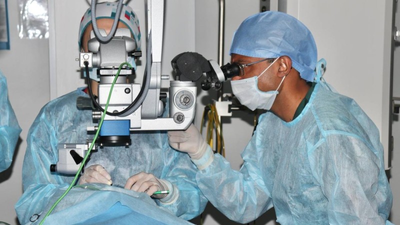 Уникальные операции по спасению детей от слепоты провели в Алматы