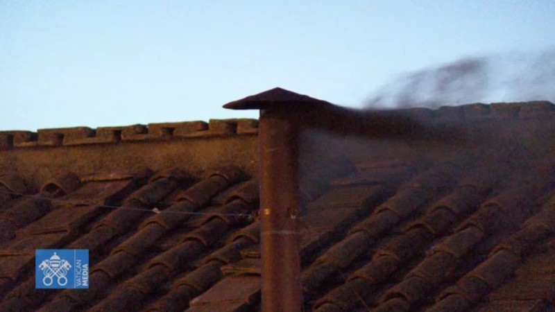 Папу римского пока не выбрали