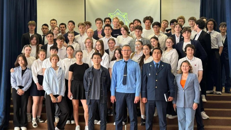 «Закон и порядок»: школьникам Астаны рассказали, как не сбиться с пути