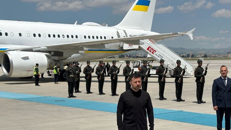 Зеленский прибыл в Анкару