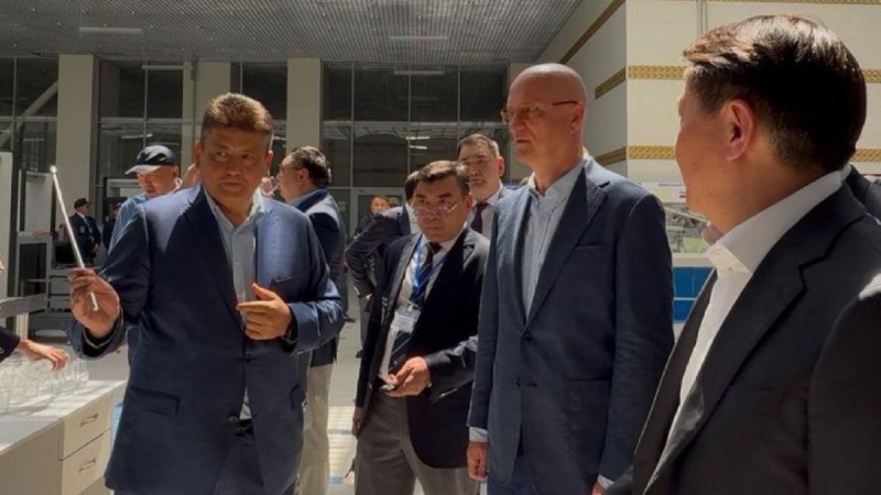 Скляр ознакомился с деятельностью пункта пропуска «Нур Жолы»