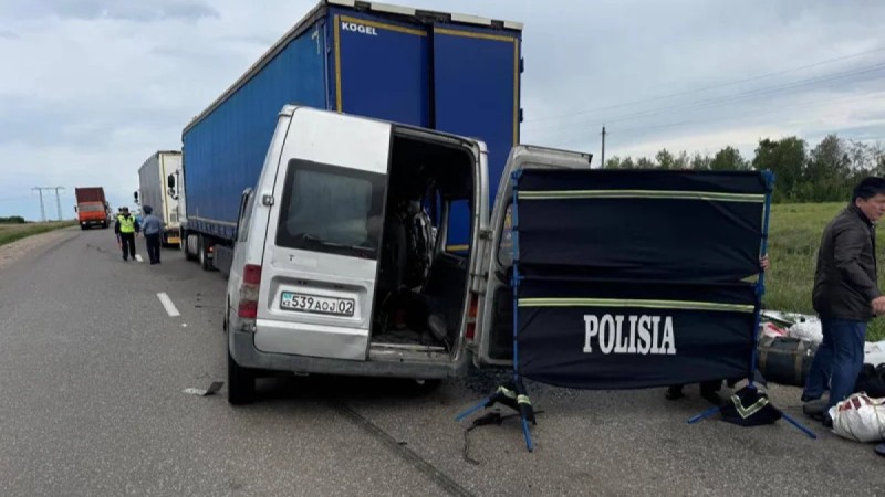 Шестеро иностранцев погибли в жутком ДТП близ границы с Россией в Костанайской области