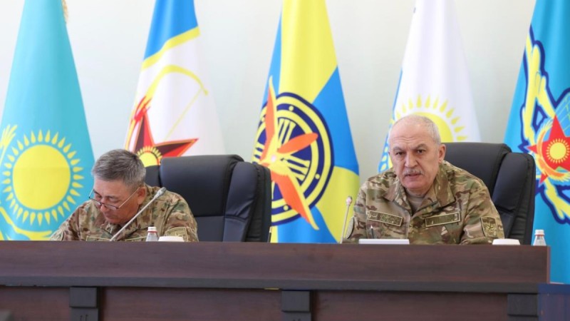 Министр обороны определил приоритетные задачи развития войск Казахстана