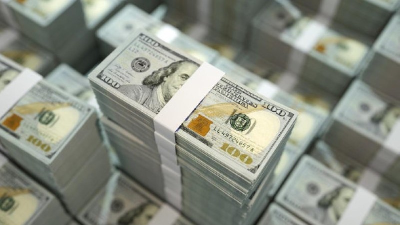 Спрос на наличные доллары упал в РК до минимума с лета 2022 года