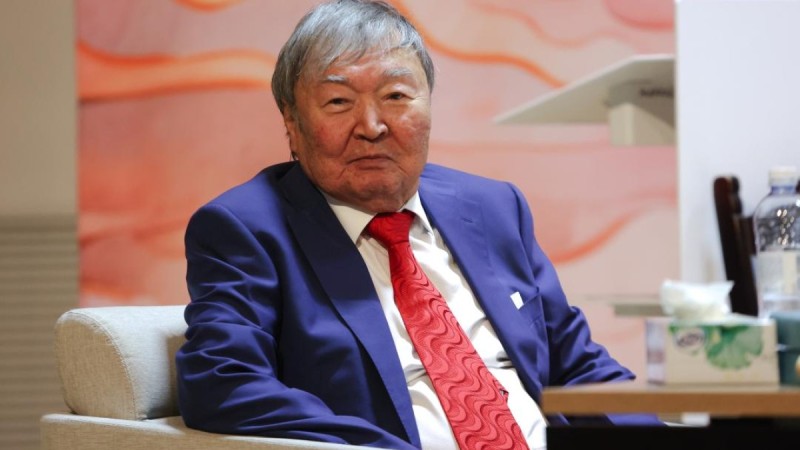 50 лет назад увидела свет книга «Аз и Я» Олжаса Сулейменова