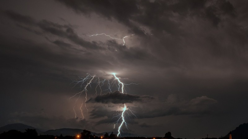 Дожди с грозами ожидаются в ряде регионов Казахстана