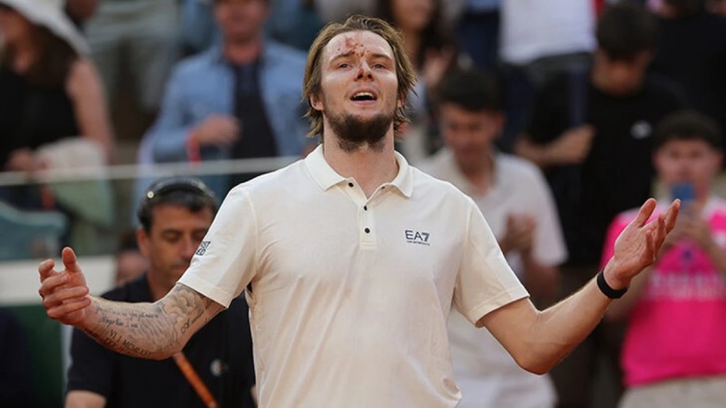 Бублик сотворил громкую сенсацию на "Ролан Гаррос"