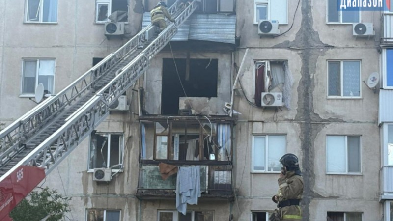Взрыв прогремел в одной из многоэтажек Актобе