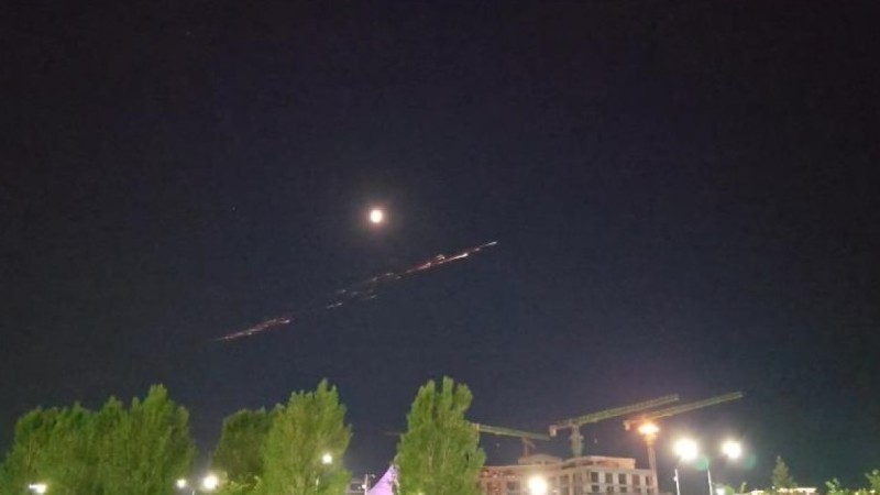 Космические объекты с орбиты – Минцифры о вспышках в небе