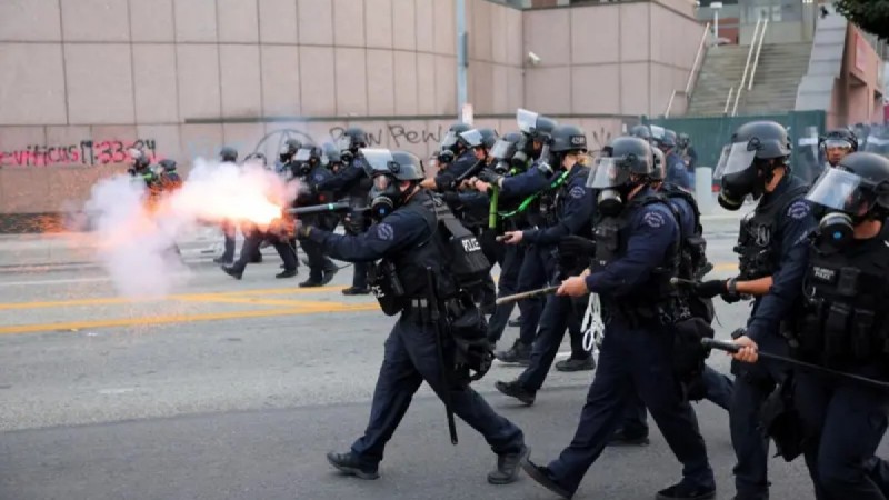 Губернатор Калифорнии решил судиться с Трампом на фоне беспорядков