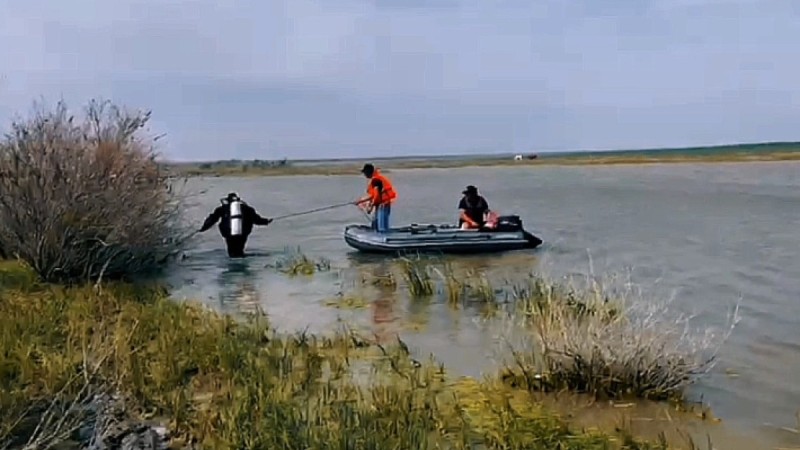 Актюбинские спасатели нашли тело утонувшего подростка после четырех дней поисков