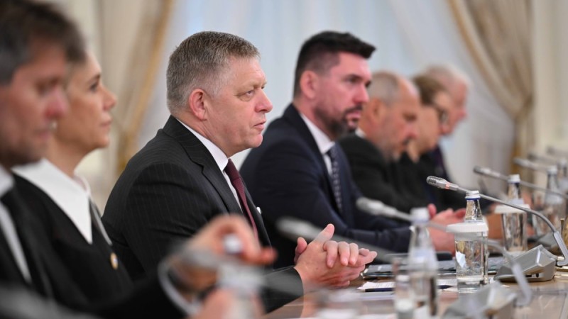 Фицо поблагодарил Казахстан за вклад в освобождение Словакии от нацистов