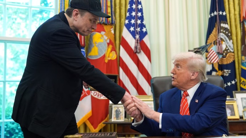 Илон Маск принёс Трампу униженные извинения