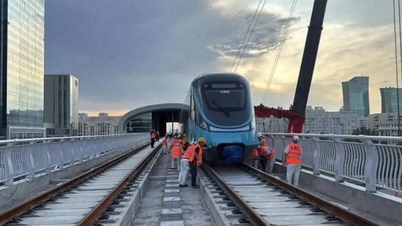 Второй состав LRT подняли на станцию "Абу Даби Плаза" в Астане
