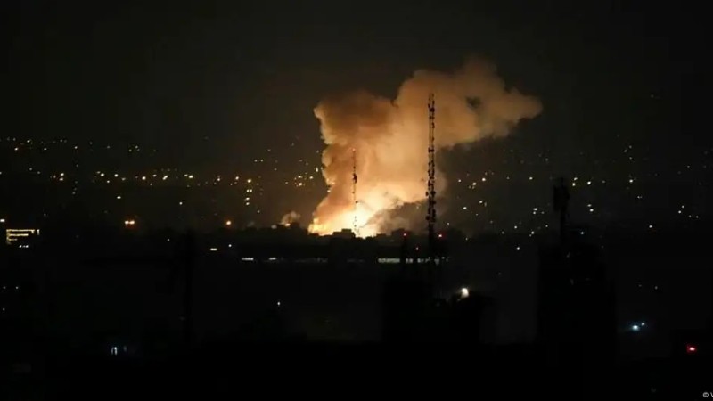 Израиль нанес удары по Ирану и закрыл воздушное пространство