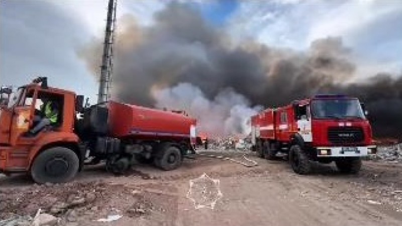 Пожар вспыхнул на единственном мусорном полигоне в Астане