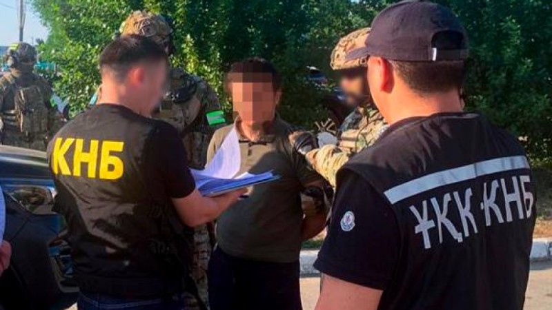 В Уральске задержали вымогателей