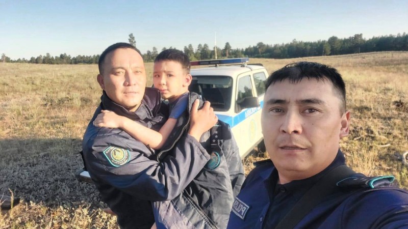 В Семее всю ночь искали мальчика, потерявшегося в лесу