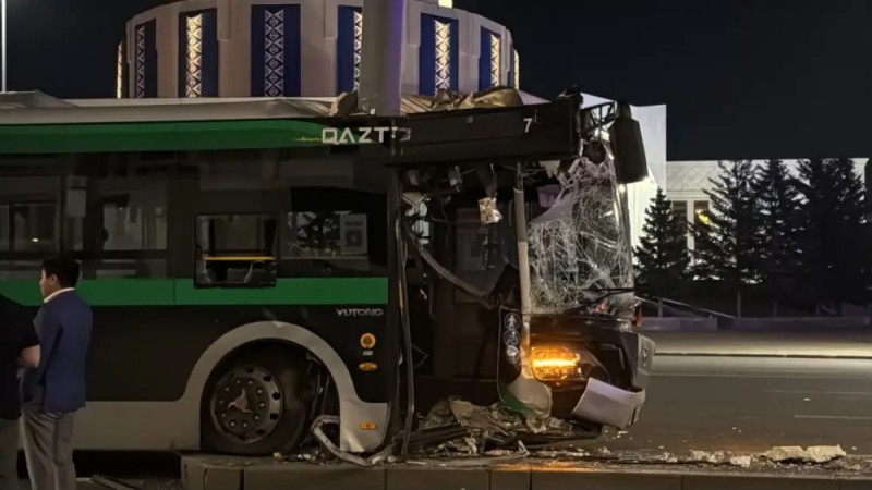 Сабит Аманбаев: "Водители автобусов перерабатывают и не высыпаются. Отсюда и аварии"