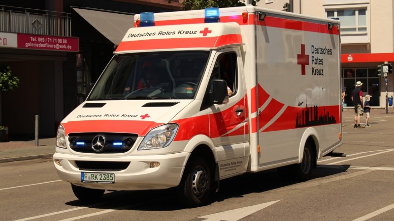 Неизвестные укололи шприцами 145 человек на фестивале во Франции