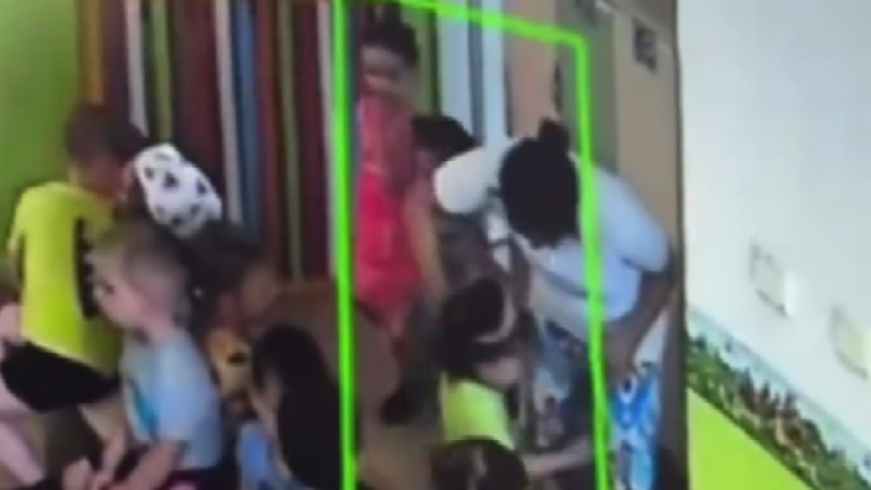 Воспитательница избивала детей в Павлодаре: возбуждено уголовное дело