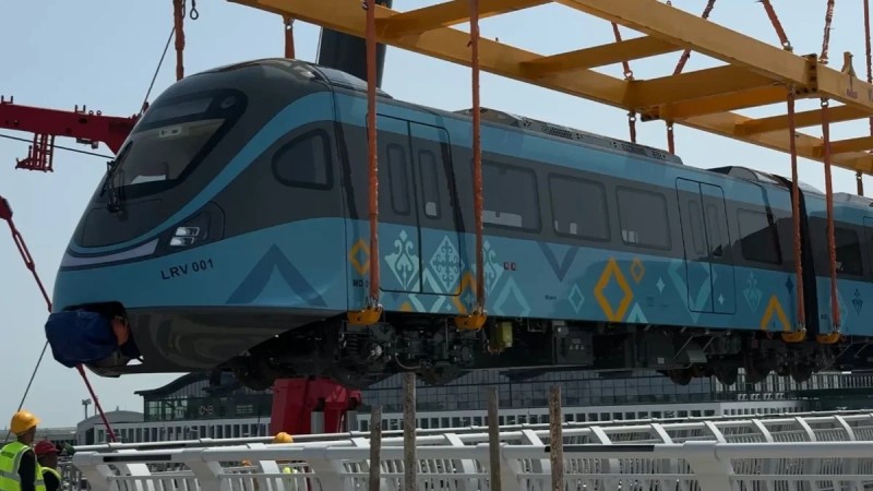 Неизвестные разрисовали вагоны LRT — возбуждено уголовное дело