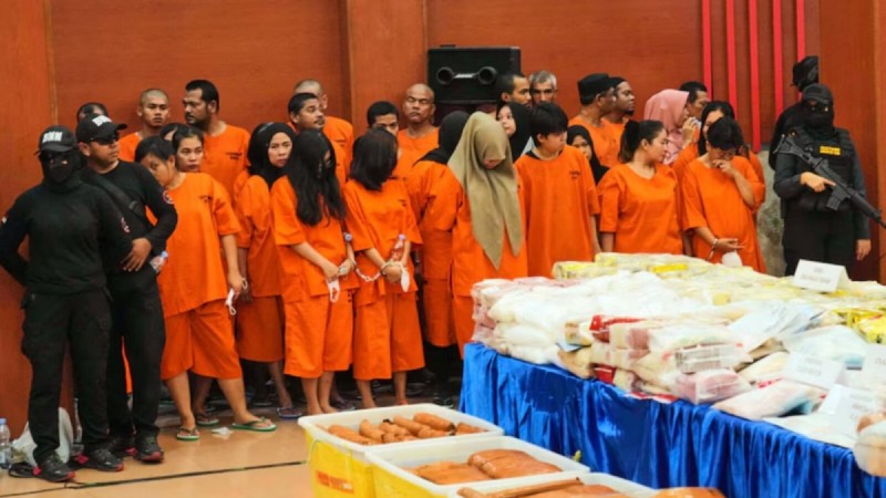 МИД подтвердил задержание граждан Казахстана полицией Индонезии