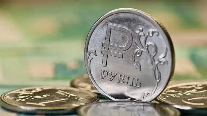 Казахстанцы стремительно избавляются от рублей