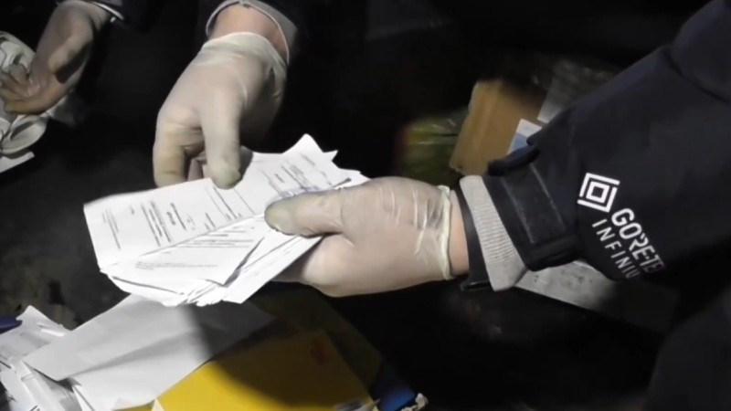 В хищении почти 1 млрд тенге подозревают директора и главбуха элитной школы Астаны