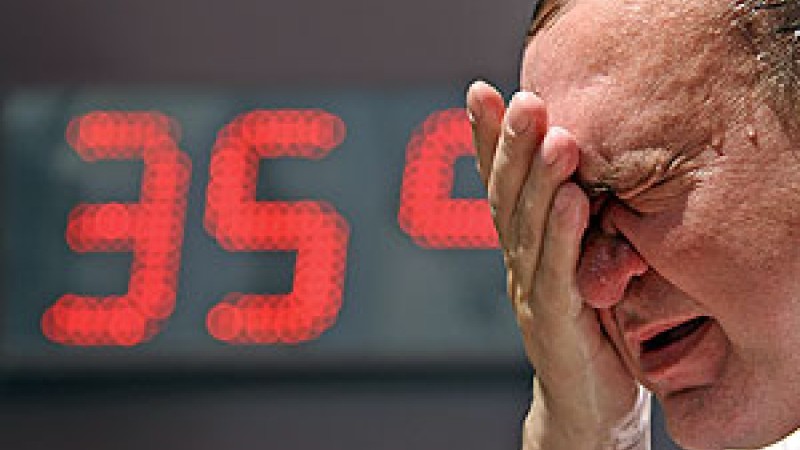 Штормовое предупреждение объявлено по всему Казахстану