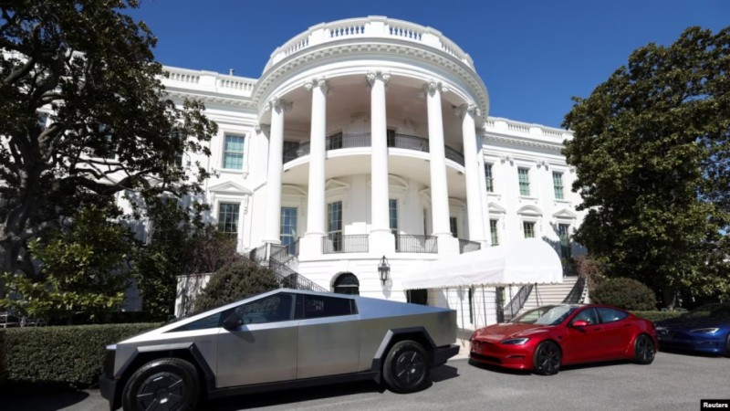 Белый дом: президент Трамп превращает Америку в производственную сверхдержаву