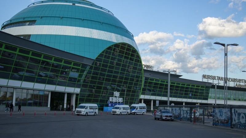 В аэропорту Астаны установили ящик для сдачи оружия