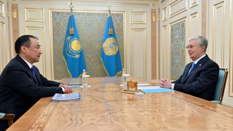 Токаев поручил расширить пропускную способность транзитных коридоров