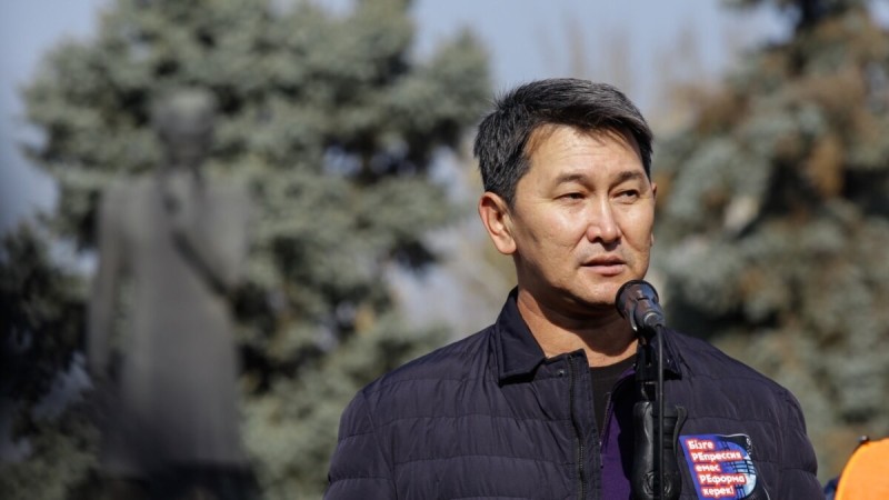 Журналисту Лукпану Ахмедьярову удалили профессиональный аккаунт в Instagram