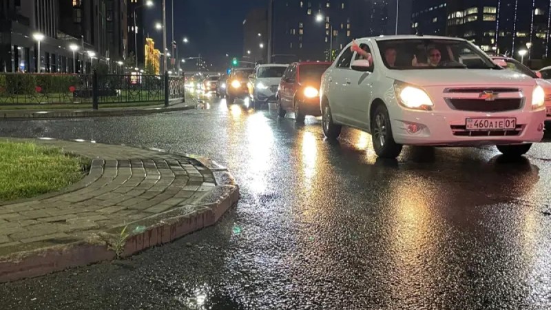 Гроза и град ожидаются в Астане в четверг