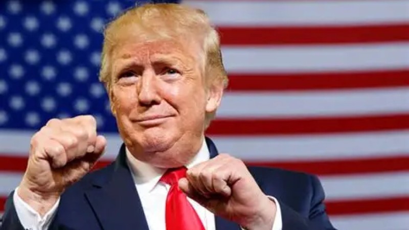 Трамп стал супергероем