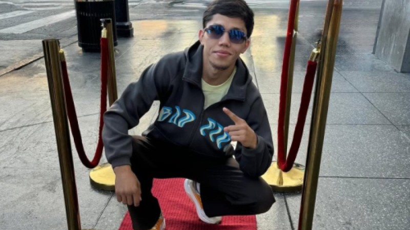 Имя казахстанского боксера появилось на «Аллее славы» в США