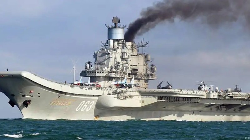 Единственный авианосец России могут списать