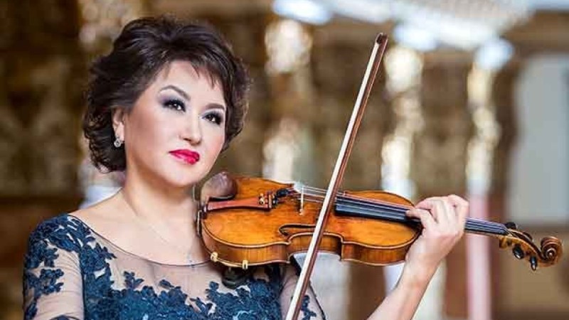 Скандал с Айман Мусаходжаевой: мошенник выманил около 80 млн тенге для восстановления в должности знаменитой скрипачки